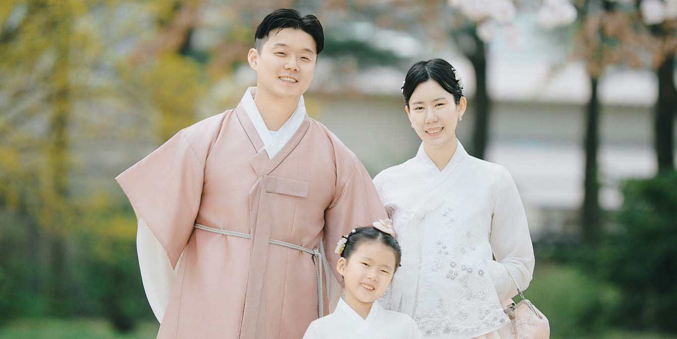 Alquiler de Hanbok con peinado y accesorios en Hanbokgirls