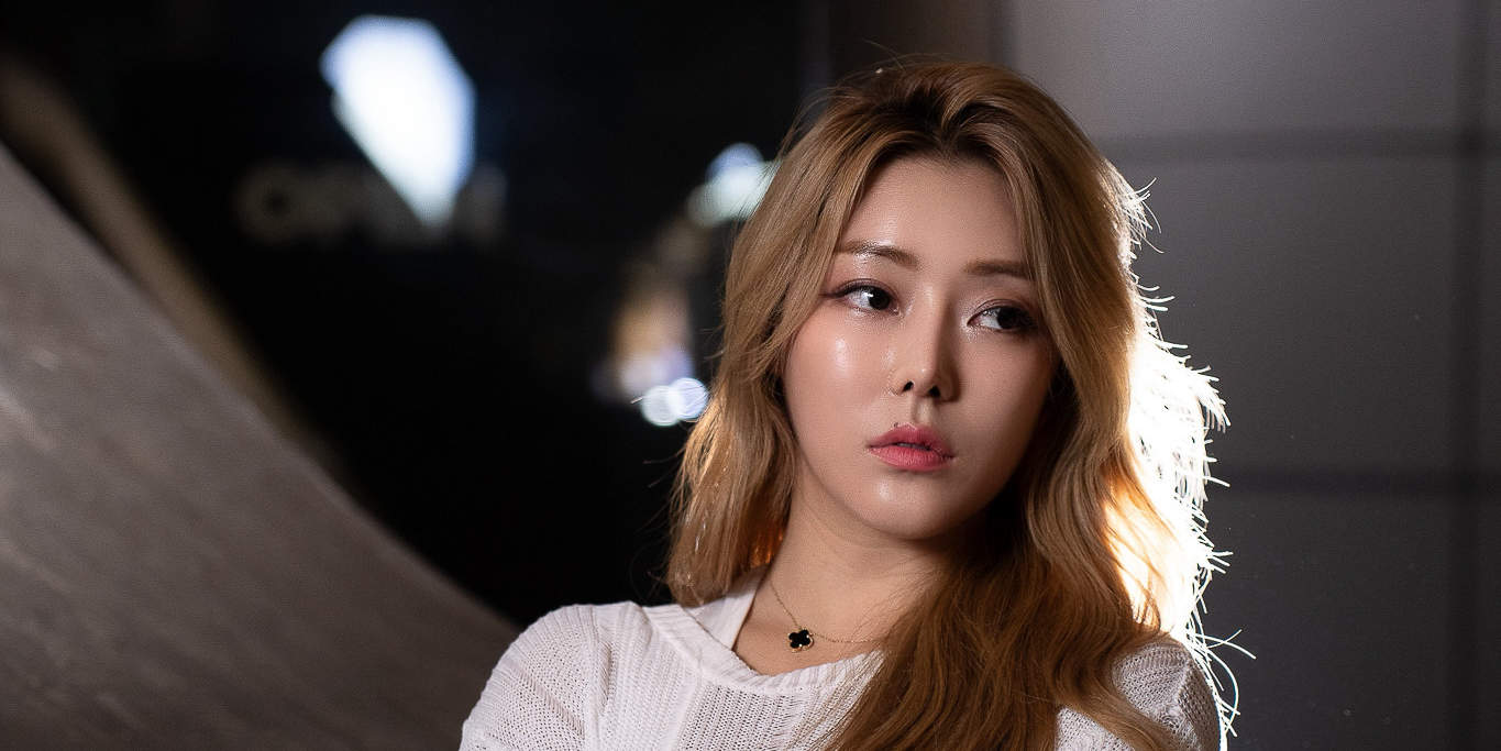 ภาพบุคคลสุดชิคที่มีเงาเข้ม ณ ทงแดมุนดีไซน์พลาซ่า – ถ่ายภาพตอนกลางคืนใน โซล