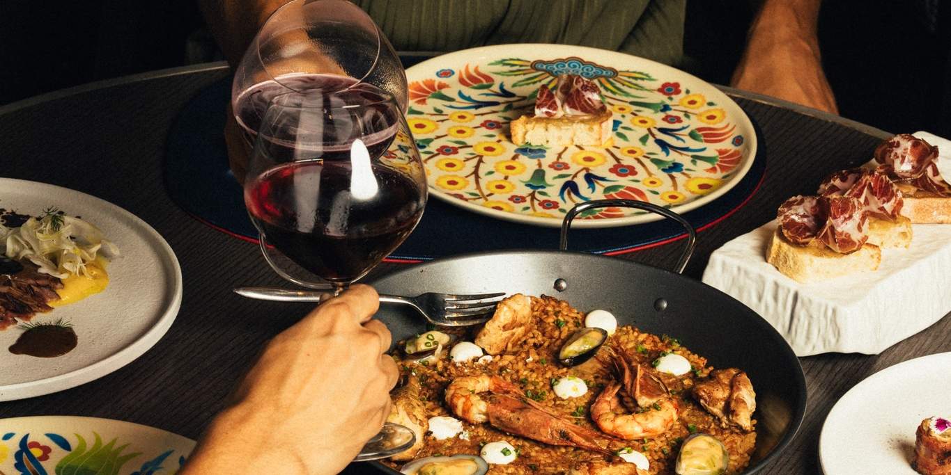 샤트리움 레지던스 사톤 방콕 알브리시아에서 스페인의 맛을 느껴보세요