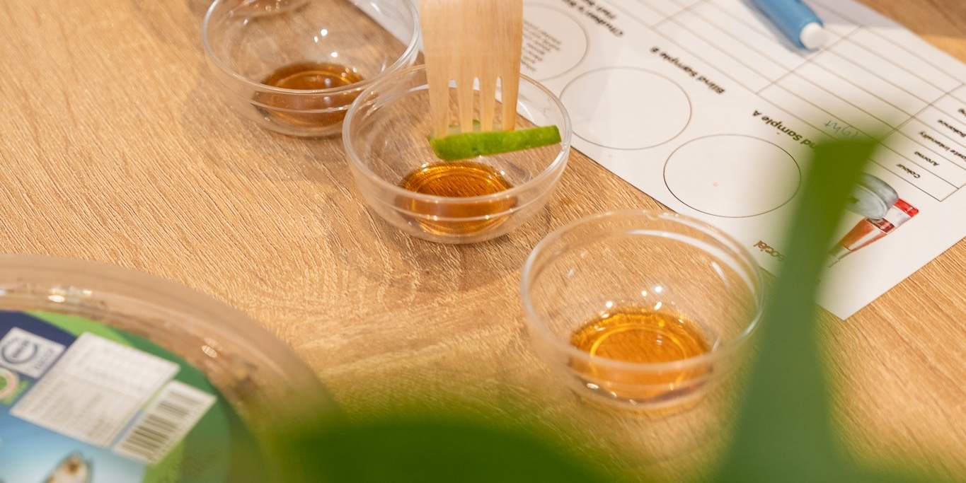 Primera degustación de salsa de pescado artesanal vietnamita en su tipo