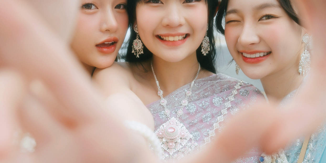 Alquiler de trajes tailandeses por Charis Thai Studio en Bangkok