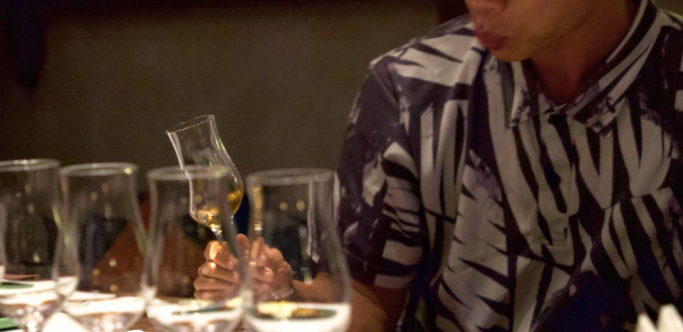 Pengalaman Merasa Rum di Vesou Saigon