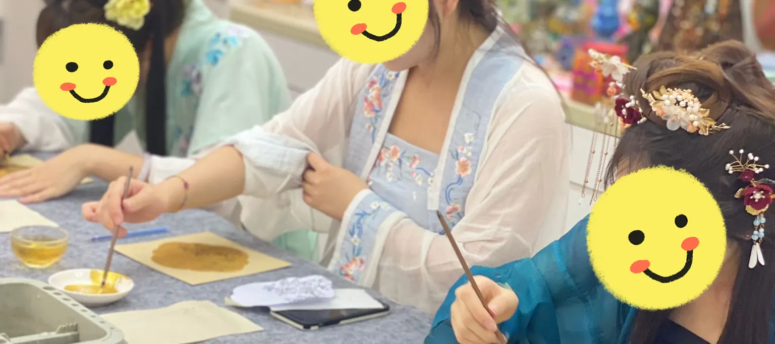 尖沙咀IRREGULart  汉服及化妆连发型体验 /中国画体验