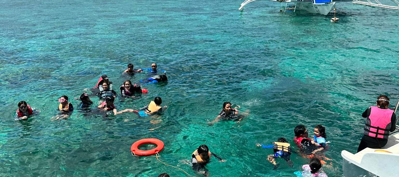 swimming in mactan