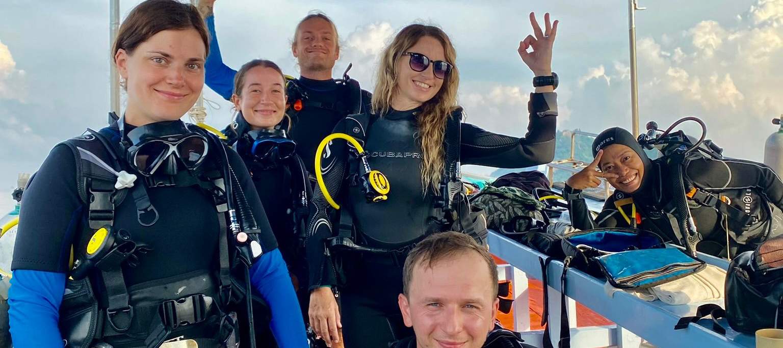 PADI Discover Scuba Diving in Koh Tao with PADI Dive Center Explore