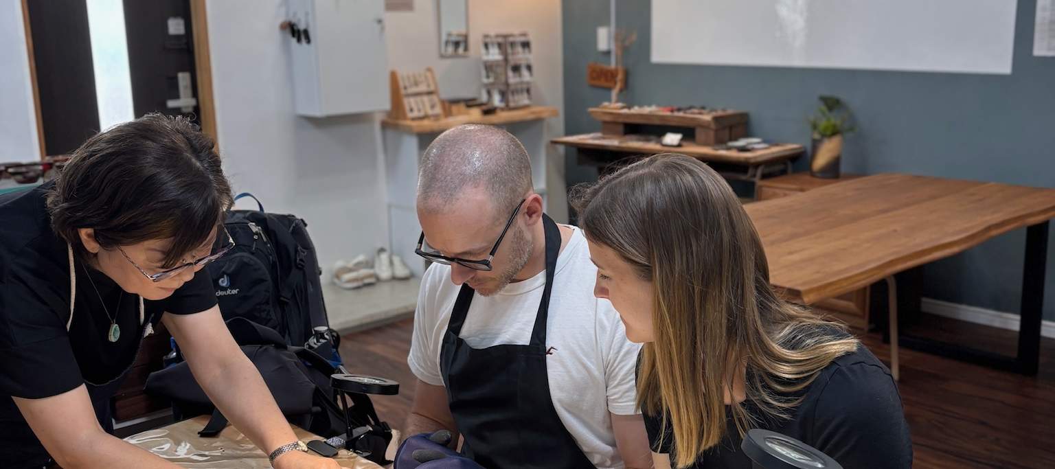 Okinawa: Experimente la creación de accesorios con Kintsugi