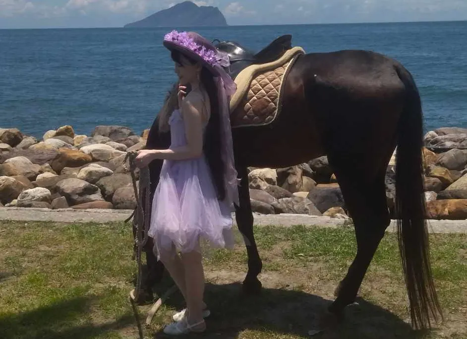 海边骑马