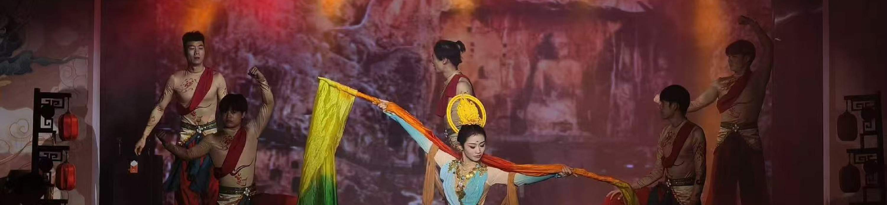 沉浸式感受这场东方美学盛宴，解锁龙门宴乐的独特魅力，带你领略最原汁原味的古韵风情