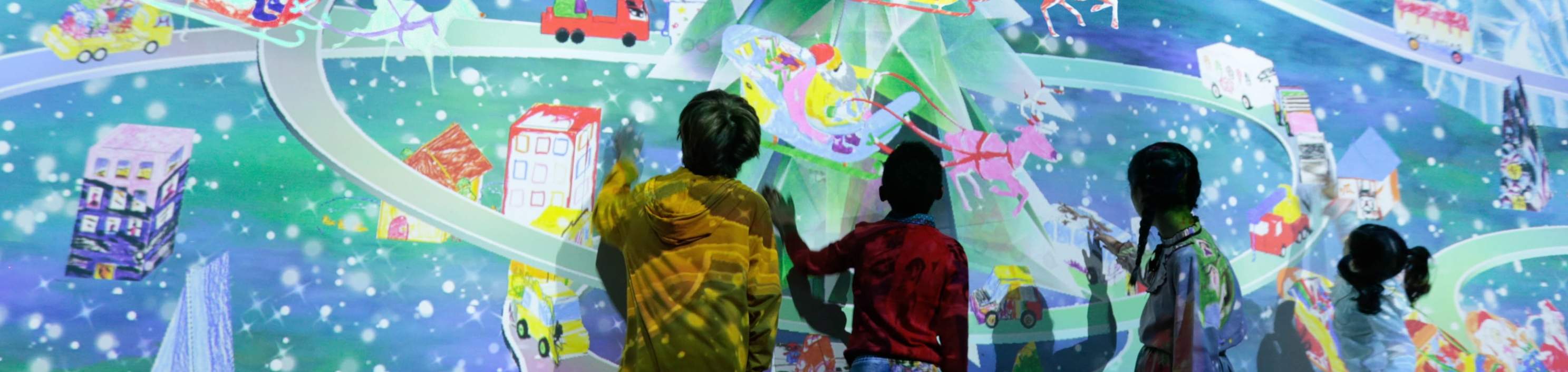 《Sketch Christmas》您可以與小鎮互動——例如，觸摸汽車會改變其速度，觸摸聖誕老人會讓他派送禮物