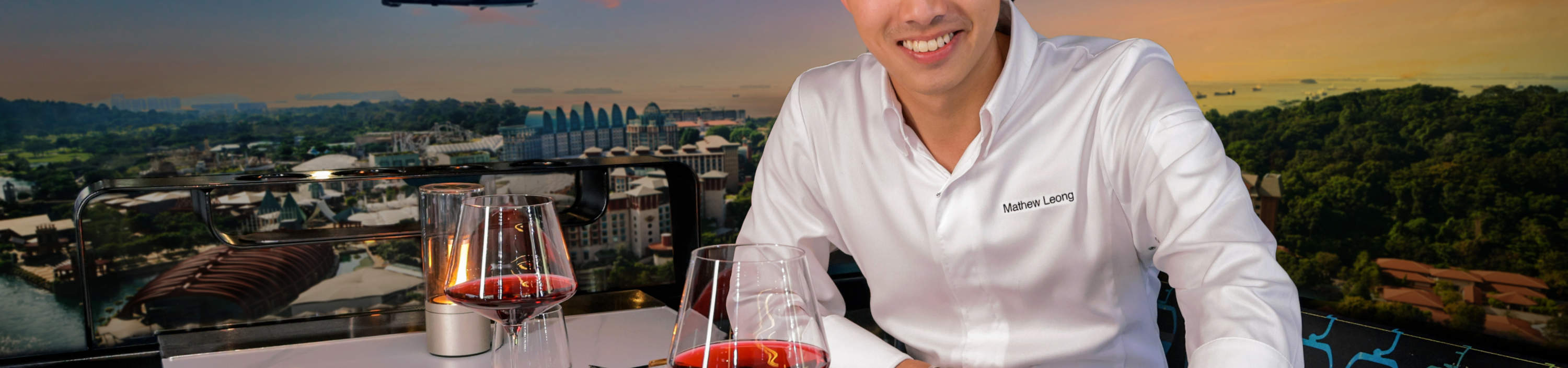 Manjakan diri dalam pengalaman kulinari yang tinggi yang membayangkan semula erti meraikan perisa tempatan dalam suasana yang benar-benar unik, 100 meter di atas paras laut