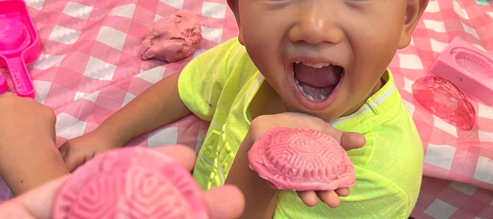 Mangia durante il viaggio di ritorno