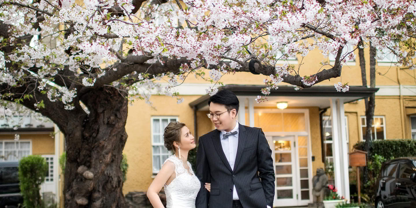 Sesión de fotos de boda en Kamakura y Yokohama con estilismo profesional