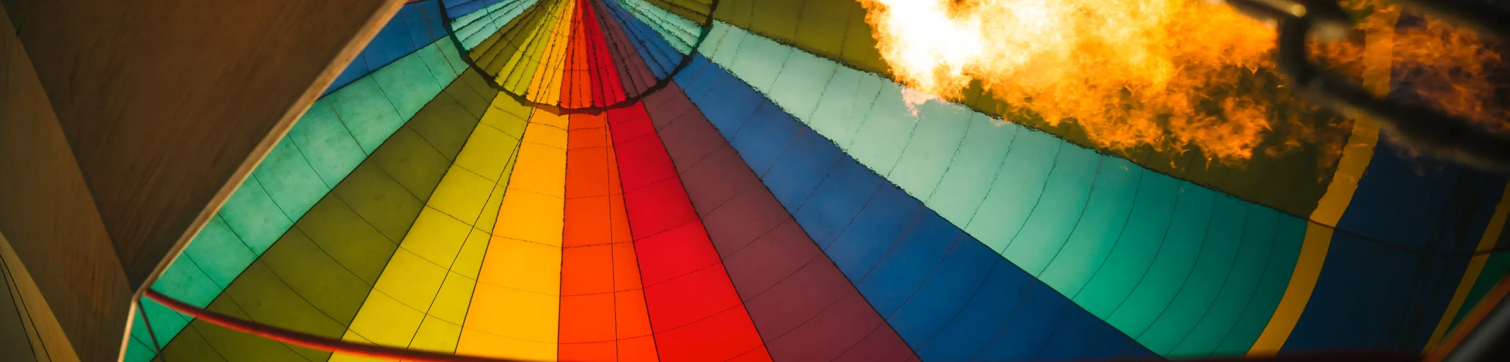 hot air balloon byron bay
