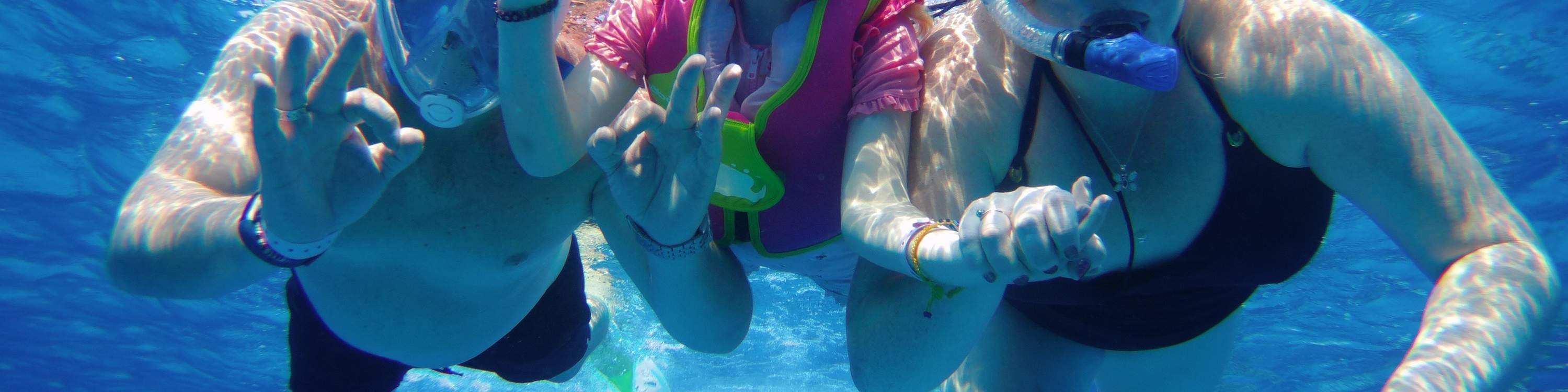 Trip Snorkeling Pulau Orange Bay dengan Makan Siang dan Olahraga Air