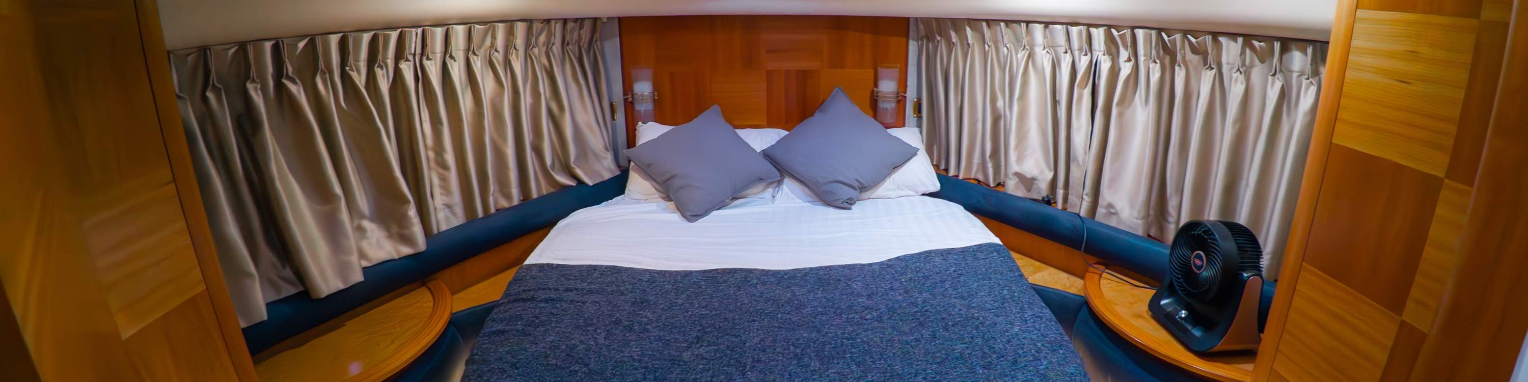 貸切プレミアムヨットチャーター ゼンシー3号（シンガポール / Zenithyachtcharters提供）