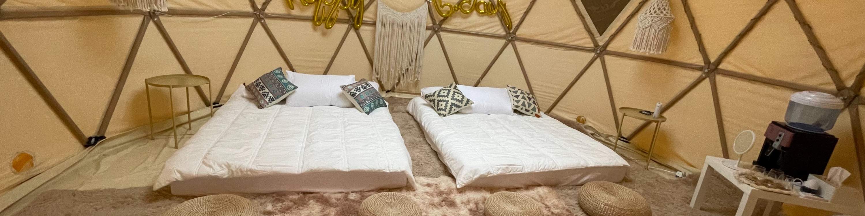 Глэмпинг в «Юэ Е»