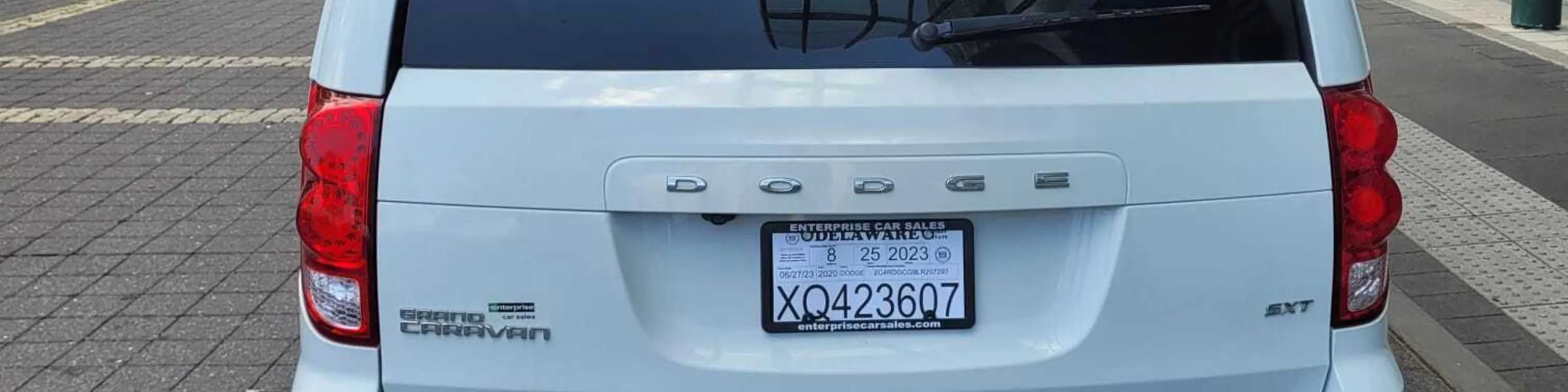 享受无压力的交通体验，为每位旅客提供宽敞的座位和优质的设施