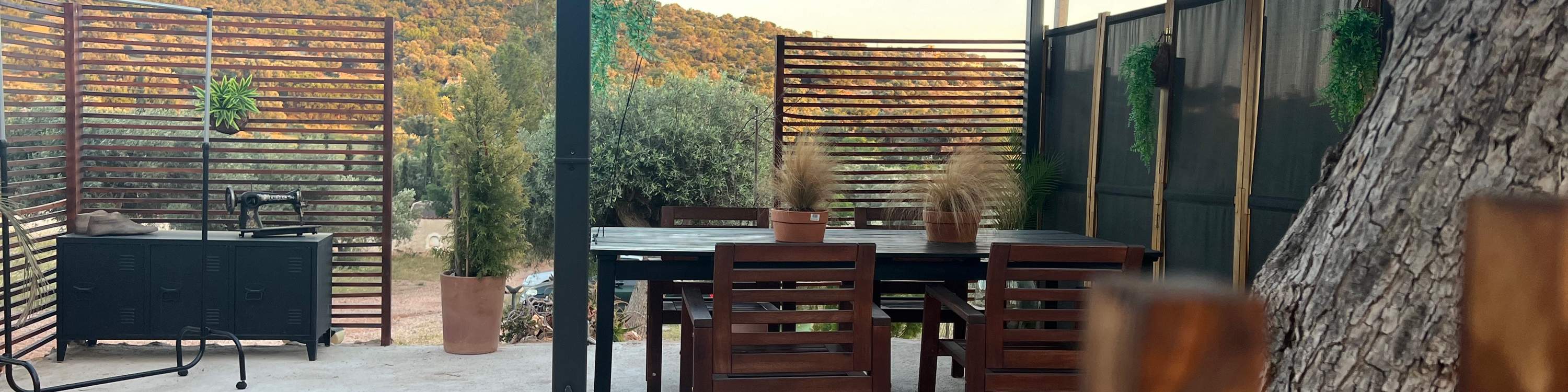 Athens , Hy Lạp : Xưởng làm dép da thủ công