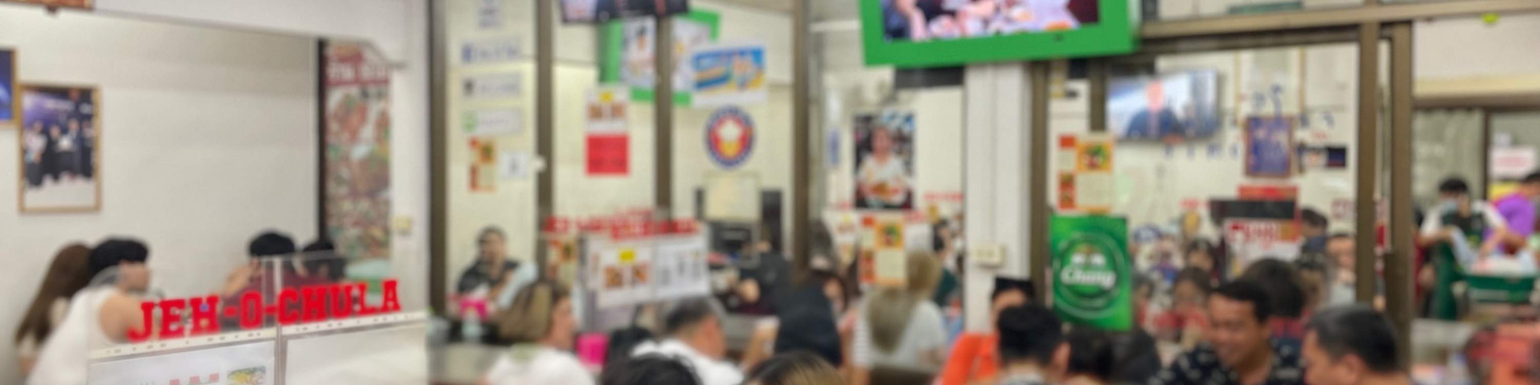 Đâu là thời gian tốt nhất để xếp hàng cho Jay Fai và Jeh O