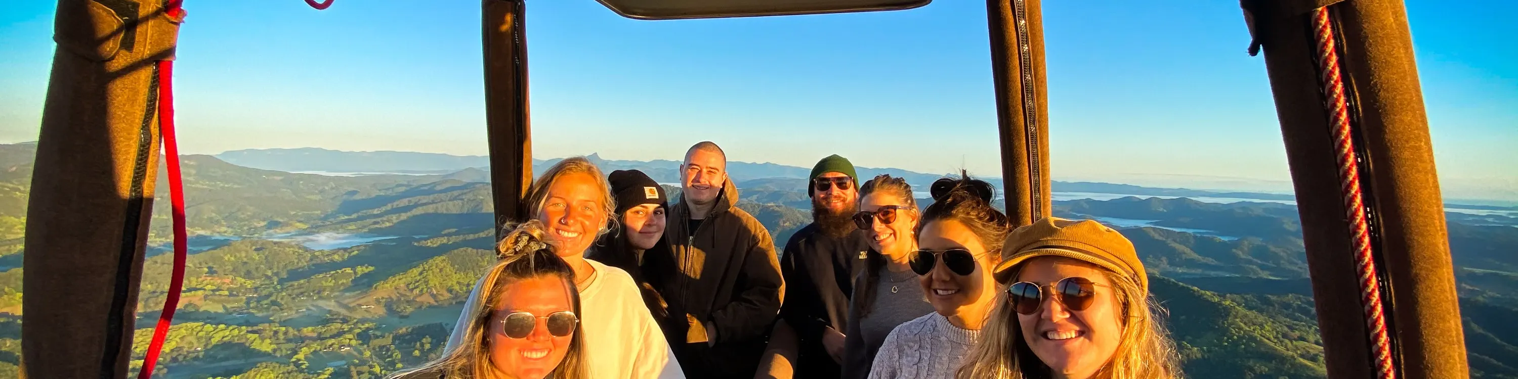 hot air balloon byron bay