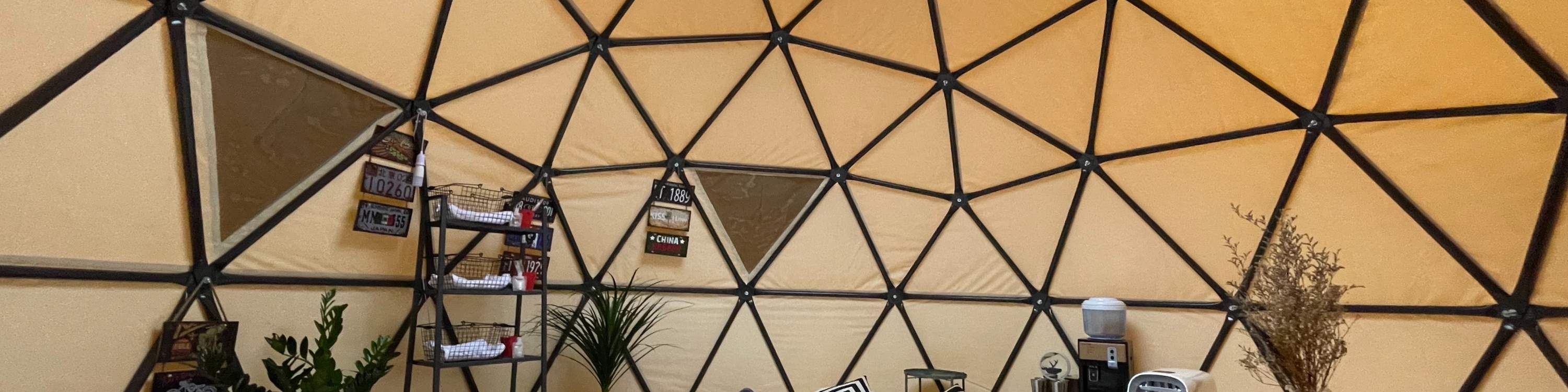 Глэмпинг в «Юэ Е»