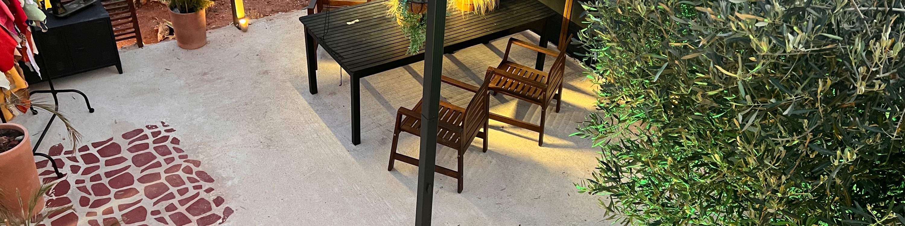 Atenas, Grecia: Taller de fabricación de sandalias de cuero hechas a mano