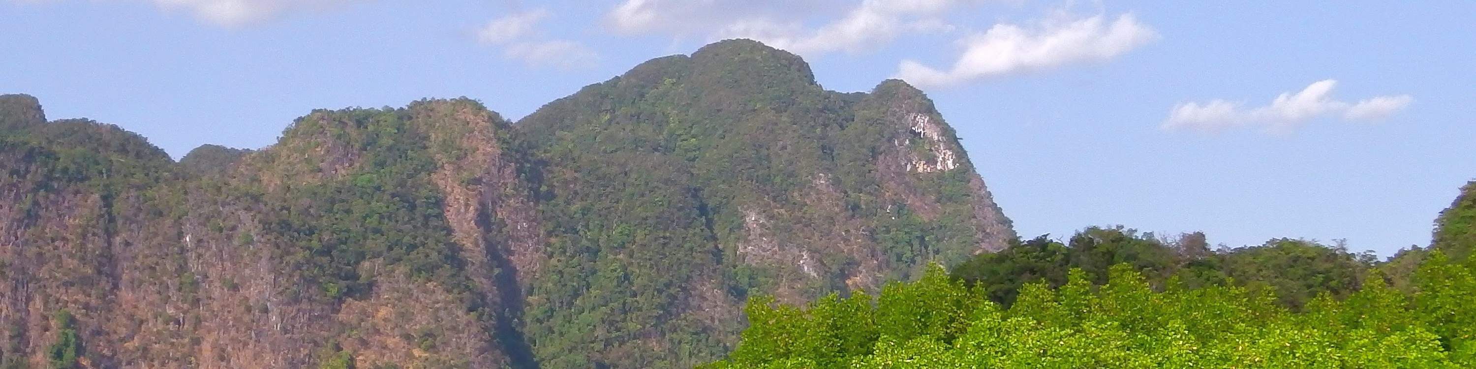 Avventura di kayak di mare di un'intera giornata nella baia di Ao Thalane da Krabi
