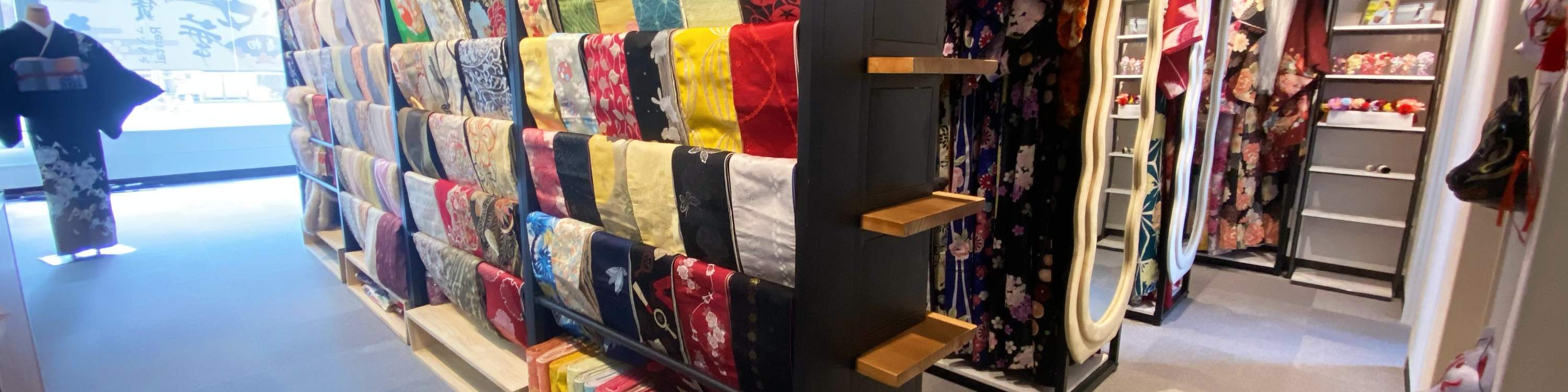 Kimono y accesorios totalmente nuevos