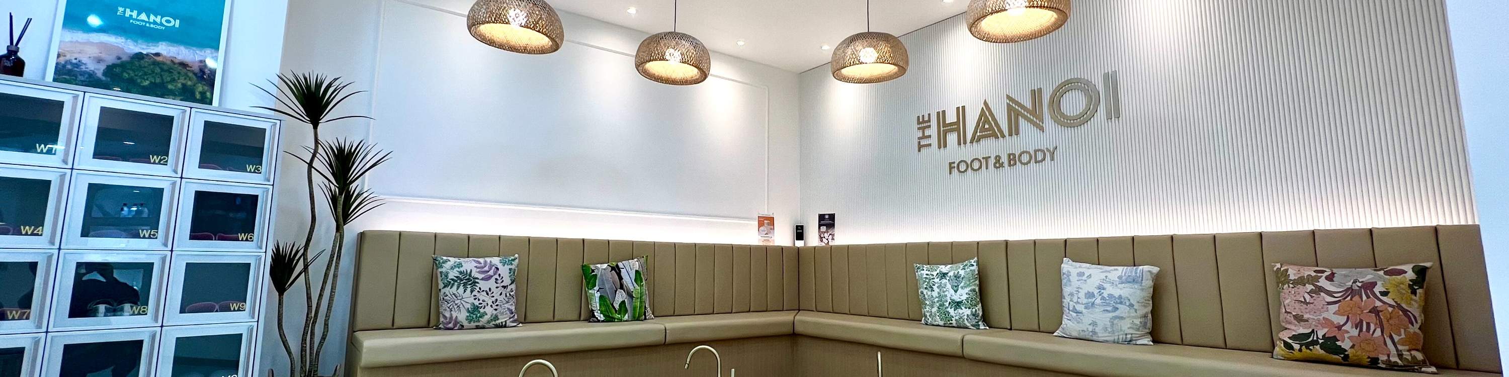 Bahagian dalam kedai urut