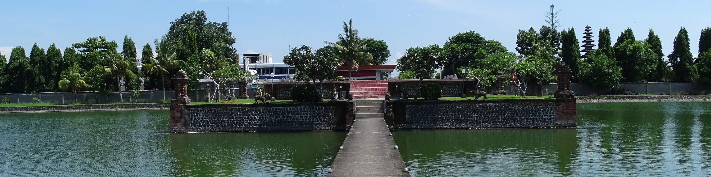 Pengalaman White Water Rafting & Lawatan Sehari ke Linsar Temple di Lombok