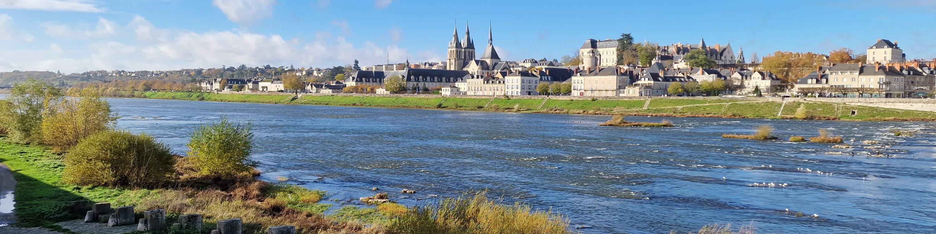 ทัวร์ชิมไวน์และเยี่ยมชมลุ่มแม่น้ำลัวร์หนึ่งวัน พร้อมอาหารกลางวัน (เดินทางจากปารีส)