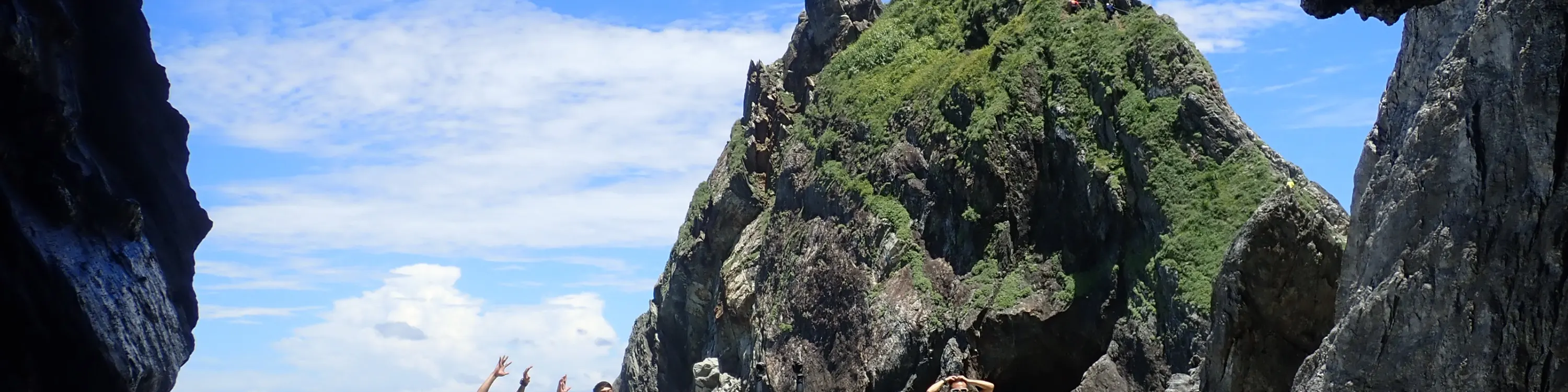 宜兰独木舟｜东澳湾乌岩角海蚀洞独木舟体验