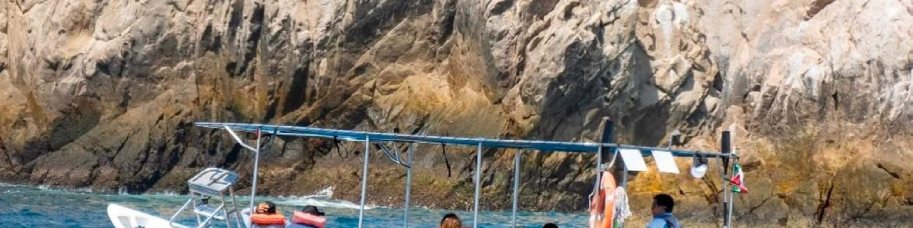 นั่งเรือท้องกระจกในกาโบซานลูกัส (Cabo San Lucas) พร้อมเวลาว่างที่ ปลายาเดลอาโมร์ (Playa del Amor) 