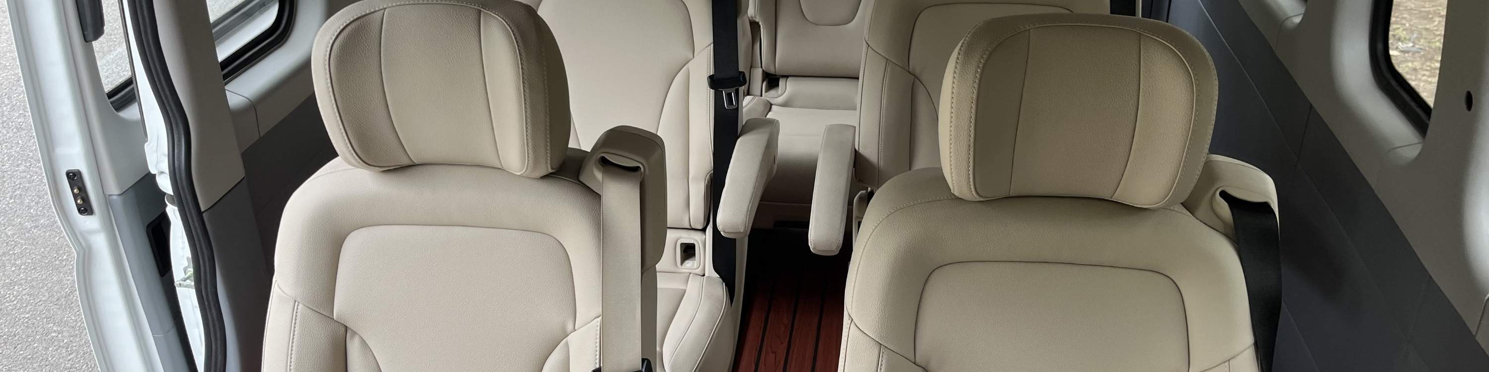 9-seater Comfort Vehicle