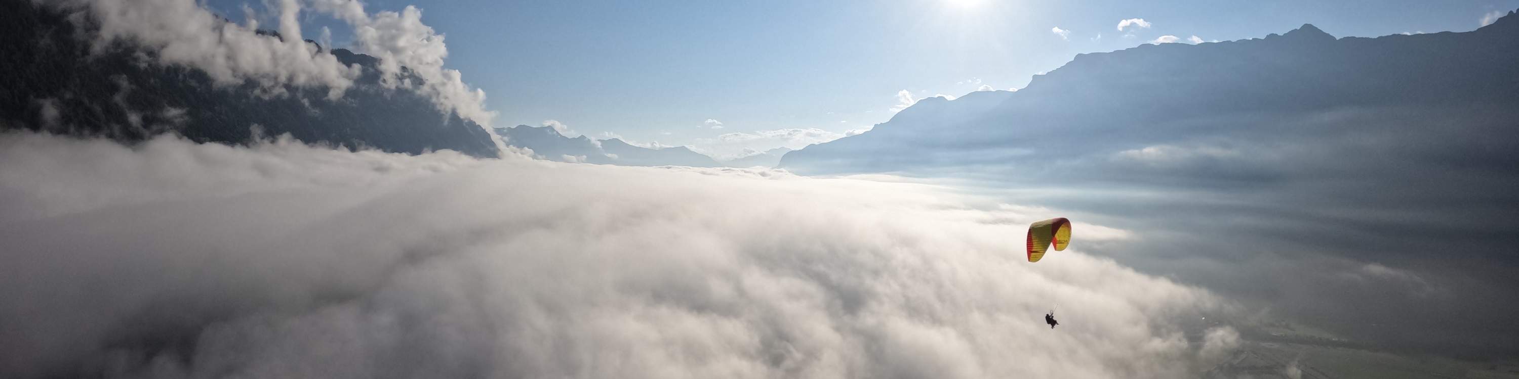 パラグライダー
