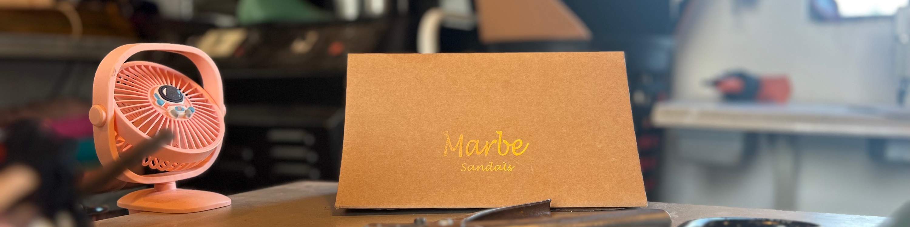 希腊雅典：手工皮革凉鞋制作工作坊