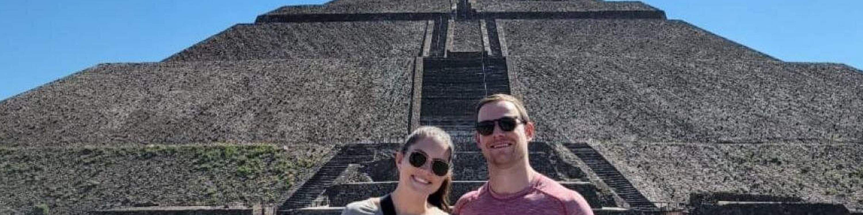 Explore las majestuosas pirámides de Teotihuacan con dos horas de tiempo libre por tu cuenta