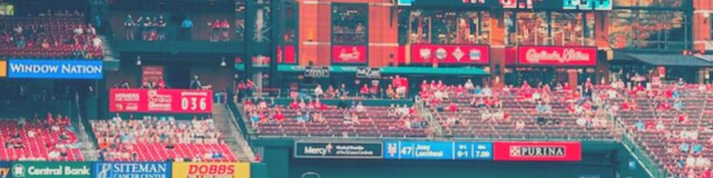 Permainan Besbol St. Louis Cardinals di Stadium Busch