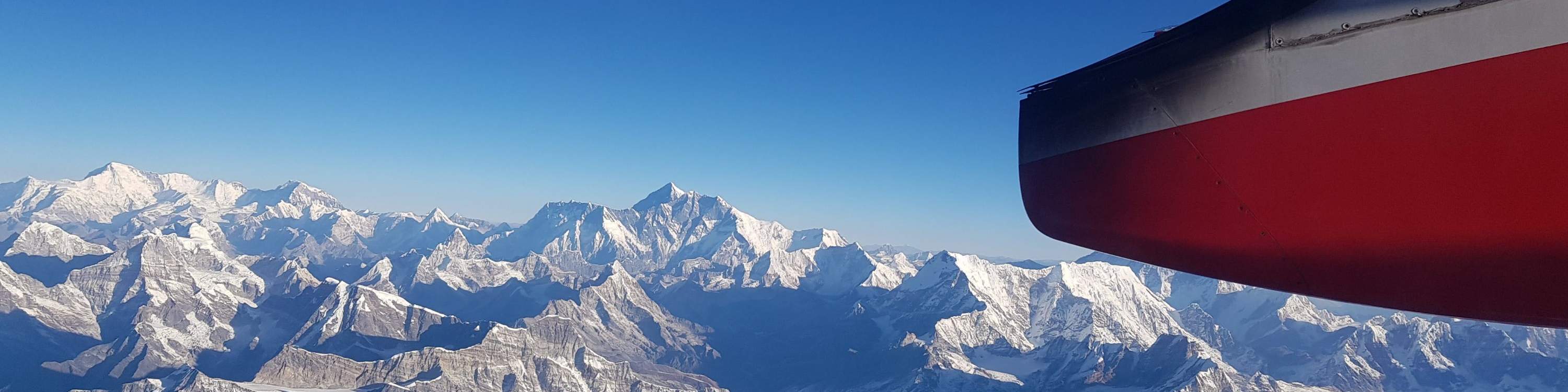 Pemandangan Himalaya selama penerbangan