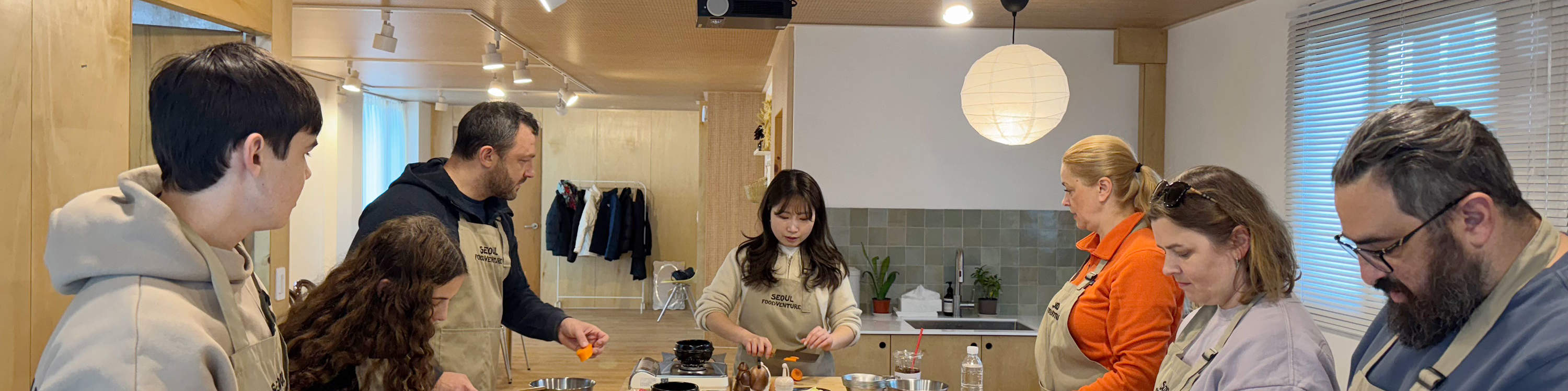 Korean Cooking Class with Grocery Shopping at Seoul Local Market
