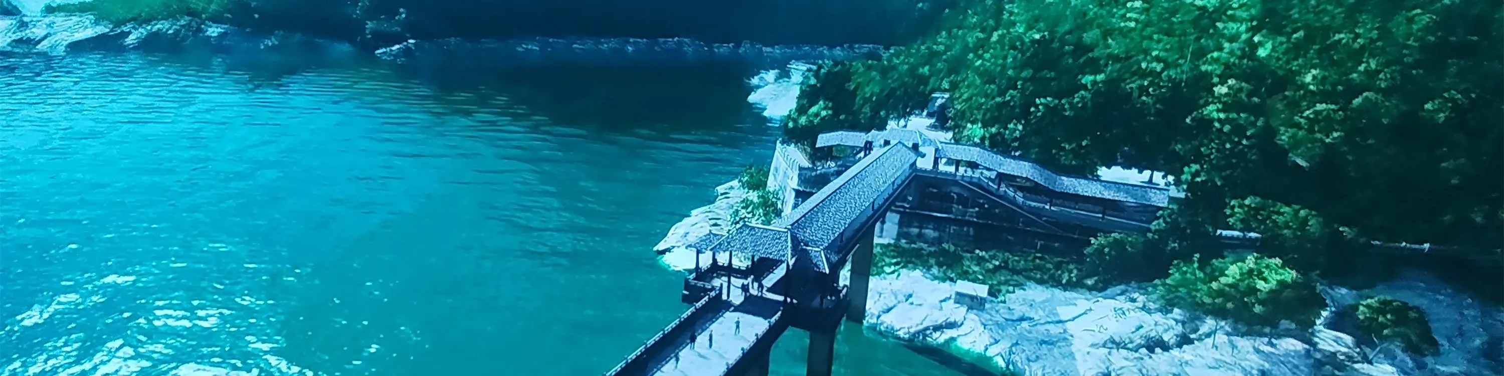 当画面中出现俯冲、急速上升等场景时，座椅会精准配合，带来强烈的推背感和失重感，让你宛如真正在空中翱翔，体验前所未有的刺激。