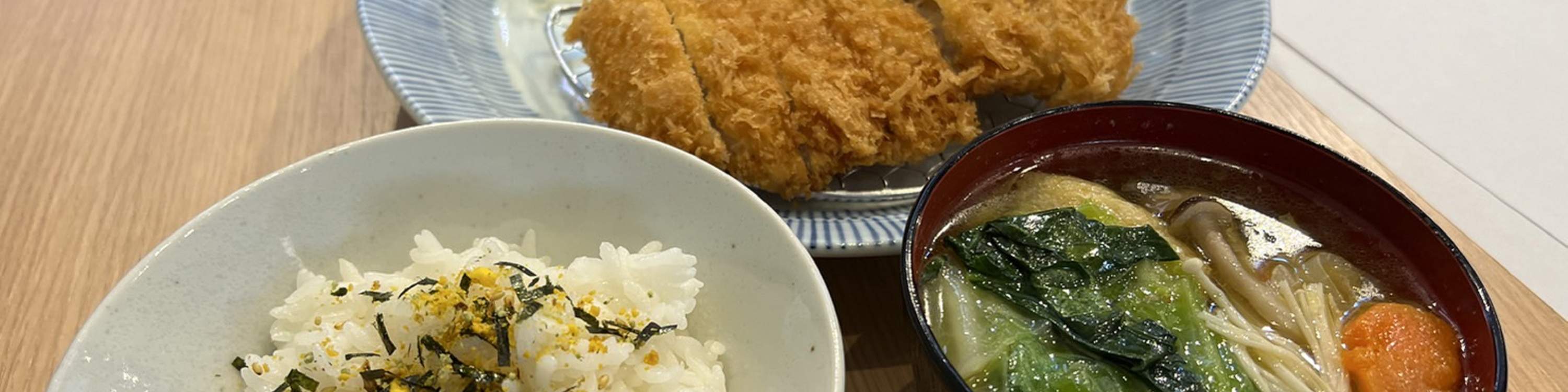 กิจกรรมเรียนรู้เกี่ยวกับซูโม่และทานหม้อไฟจังโกะมื้อเย็นในโตเกียว