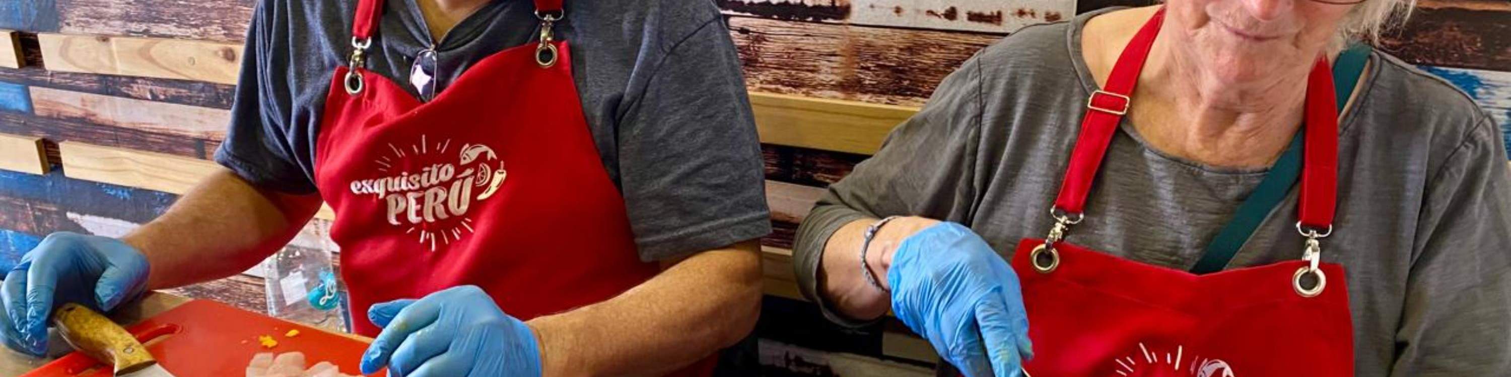 Примите участие в увлекательном и интерактивном кулинарном мастер-классе под руководством опытного перуанского шеф-повара.