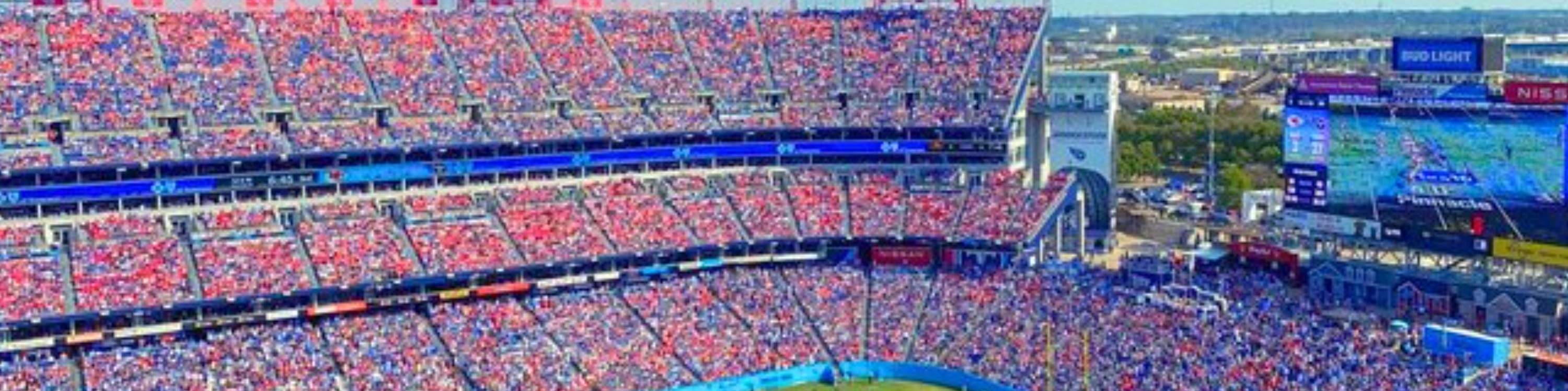 Pertandingan Sepak Bola Tennessee Titans di Nissan Stadium