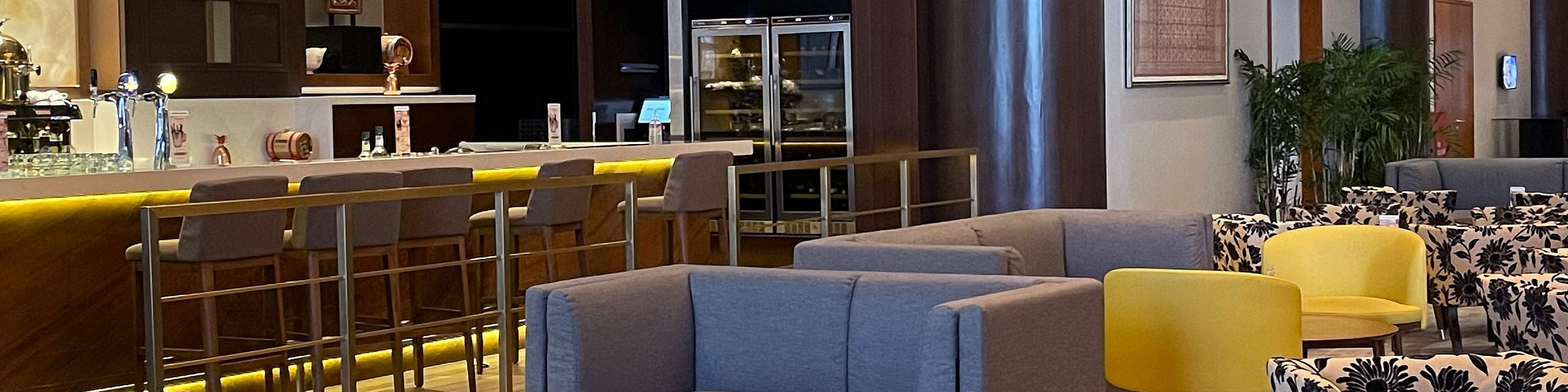 Crossroads Bar Afternoon High Tea Paradox สิงคโปร์ Merchant Court