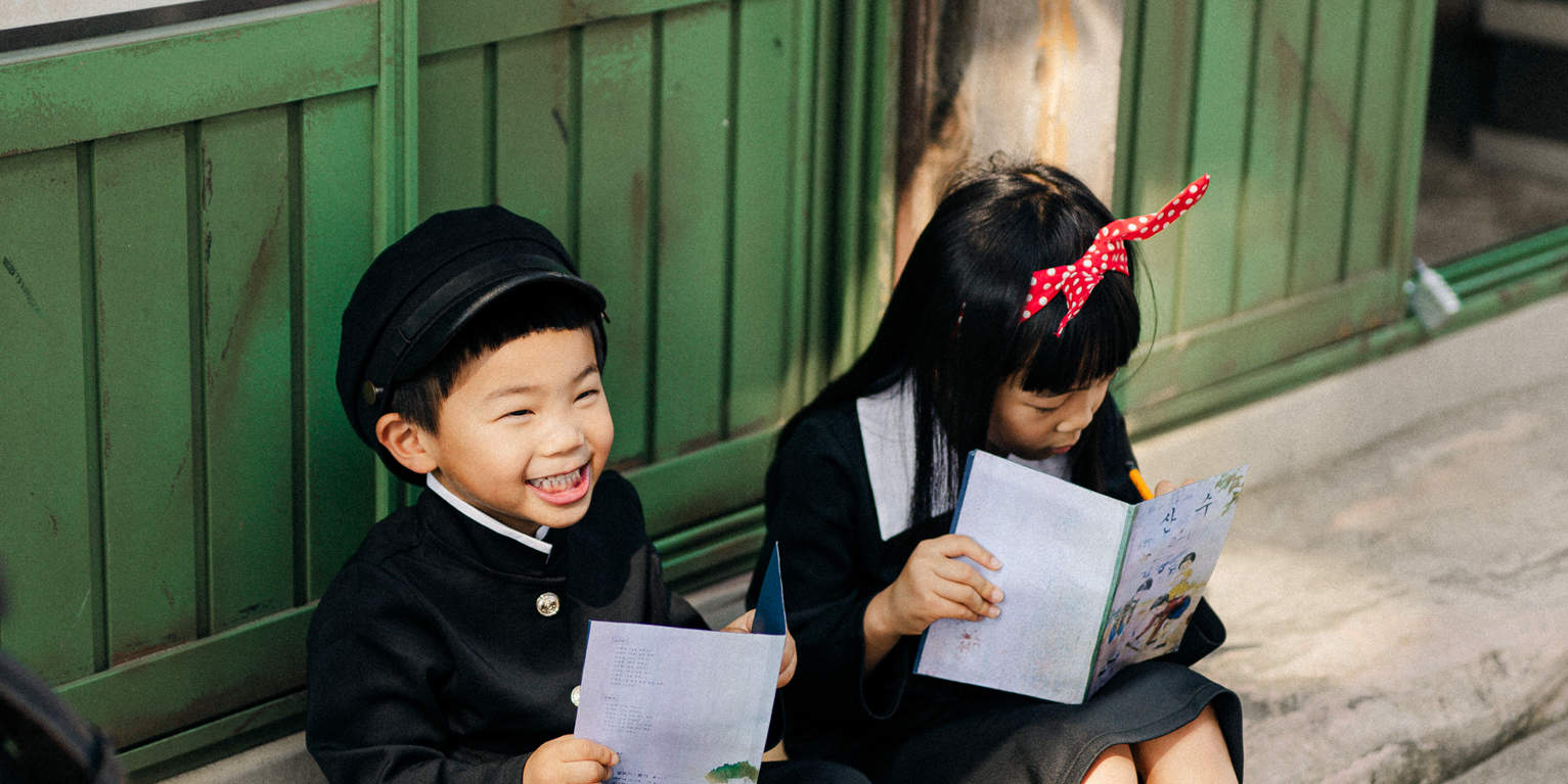 Servizio fotografico con uniforme scolastica coreana vintage