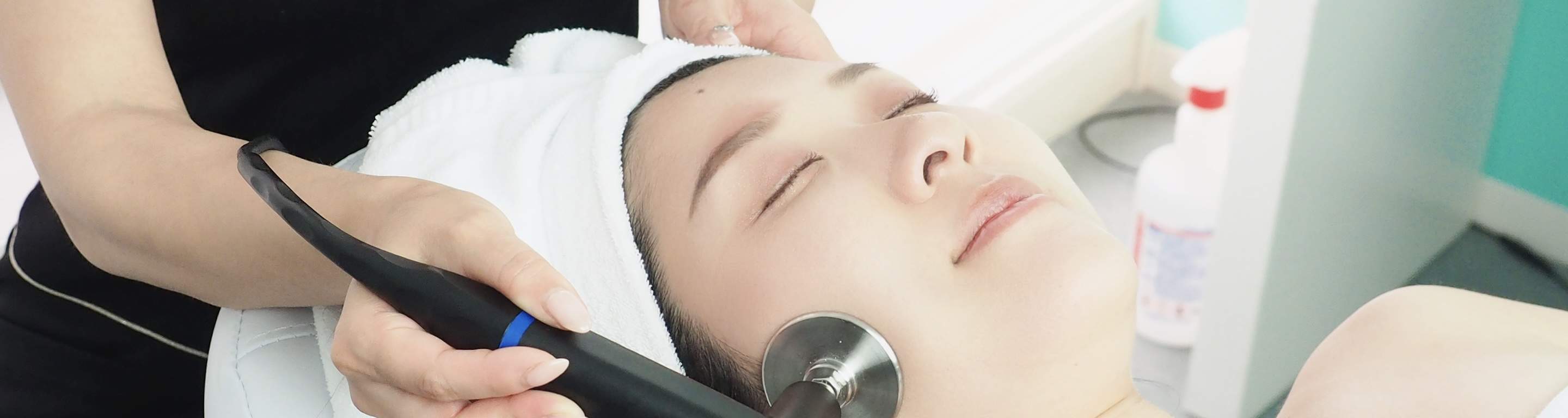 ตั้งแต่การลดน้ำหนัก ไปจนถึงการฟื้นฟูหลังผ่าตัด เรามีทรีทเมนท์ความงามครบวงจรให้บริการในคราวเดียว → ครอบคลุมตั้งแต่การผ่อนคลายความเหนื่อยล้า การดูแลไหล่และลำคอ การปรับปรุงอาการบวมน้ำ การเผาผลาญไขมันในช่องท้อง และการฟื้นฟูผิว จึงเป็นที่นิยมอย่างมาก