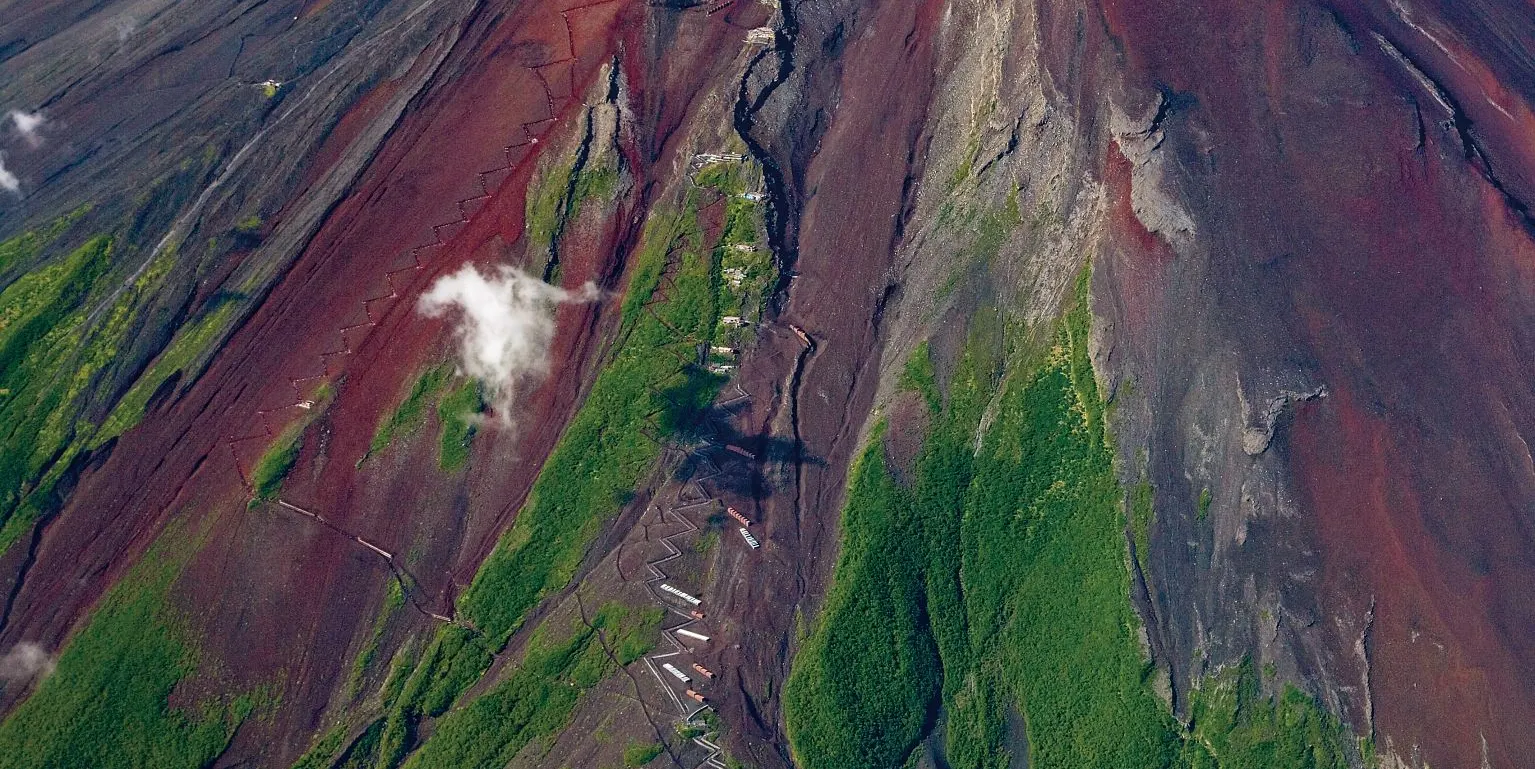 新宿出发，2日世界遗产富士山登山之旅（含导游）