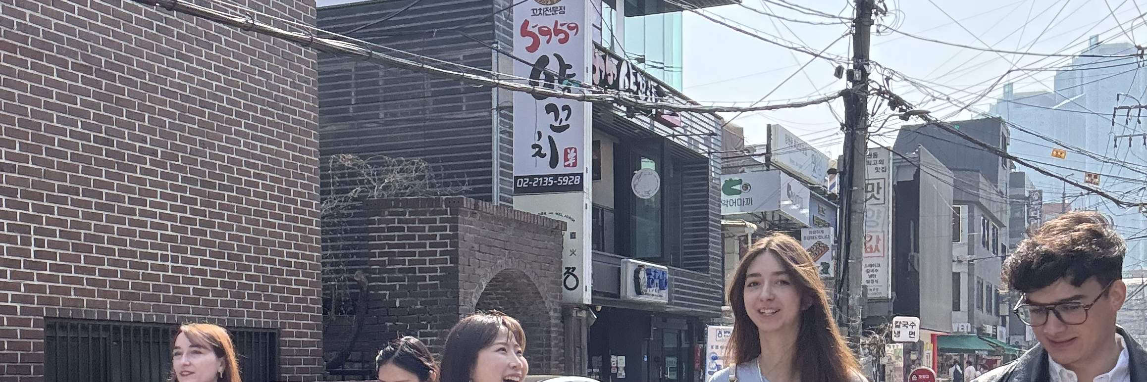 Corso di cucina coreana con spesa al mercato locale di Seoul