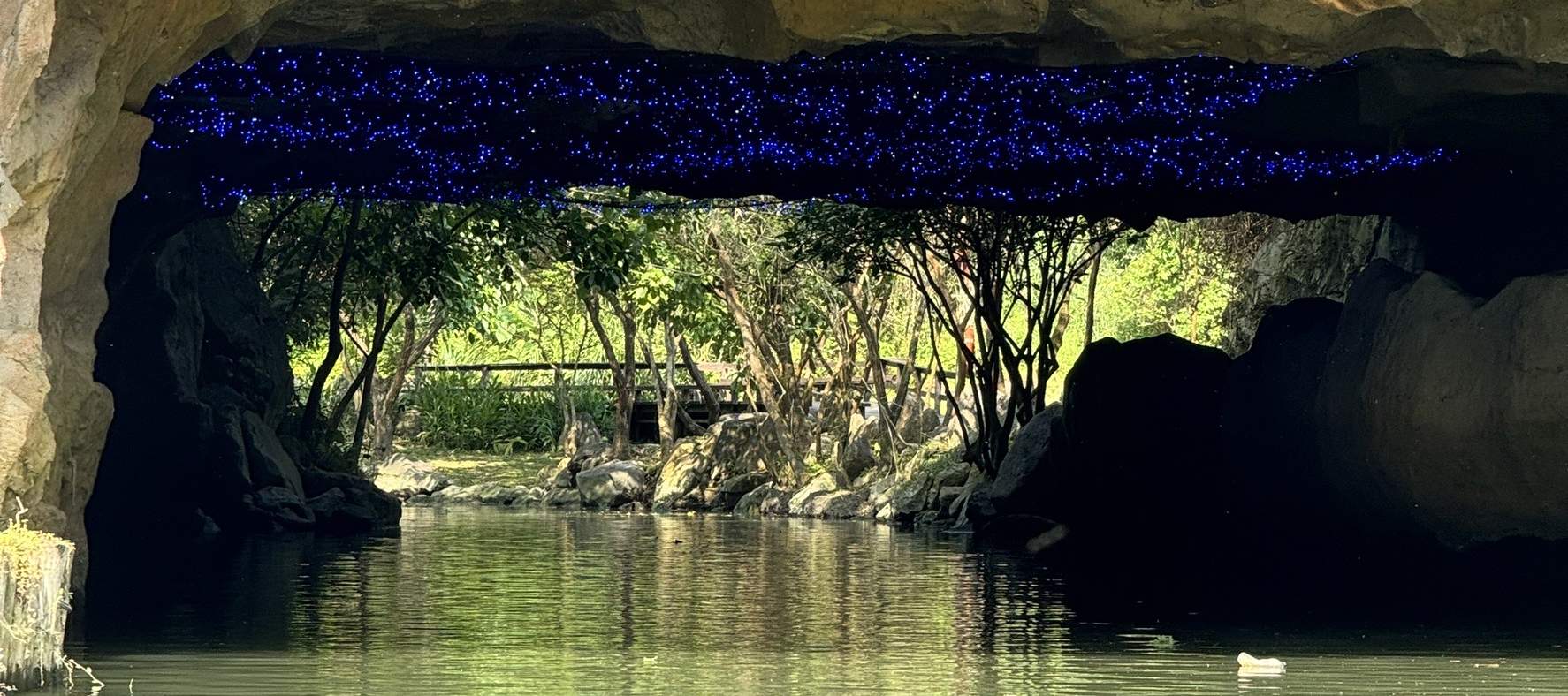 宜蘭: Thuyền điện & Xe đạp nước Sinh thái Làng Dongshan trên Sông Đông